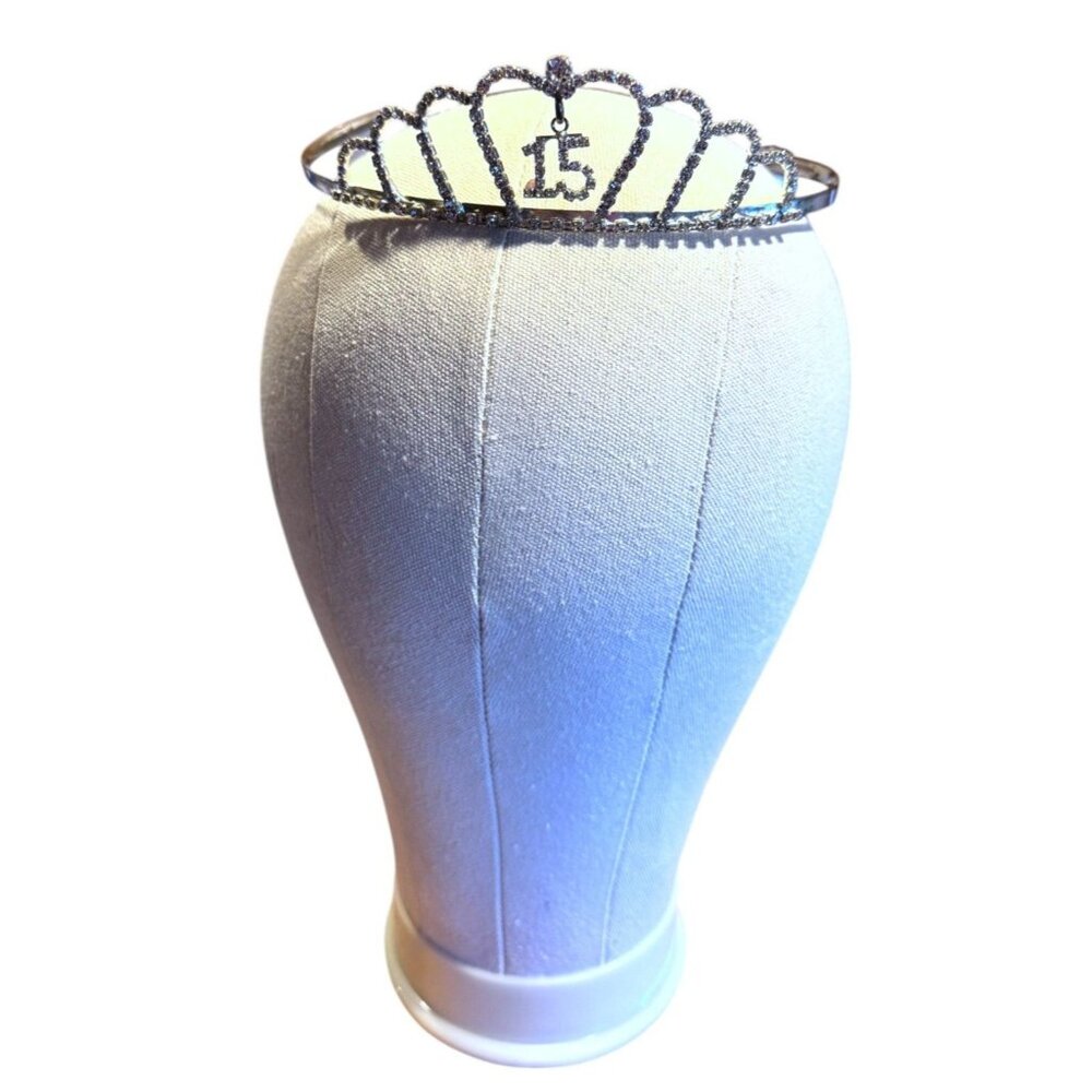 Quinceañera Tiara Rhinestone Heart Design With "15" Charm & Comb Clips - Picture 2 of 5